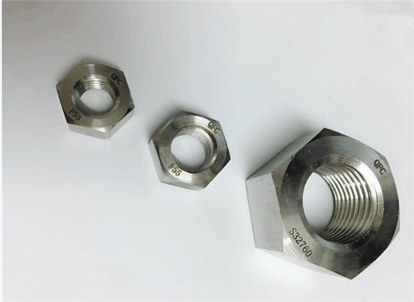 Dubleks 2205 / F55 / 1.4501 / S32760 paslanmaz çelik bağlantı elemanları ağır altıgen somun M20 